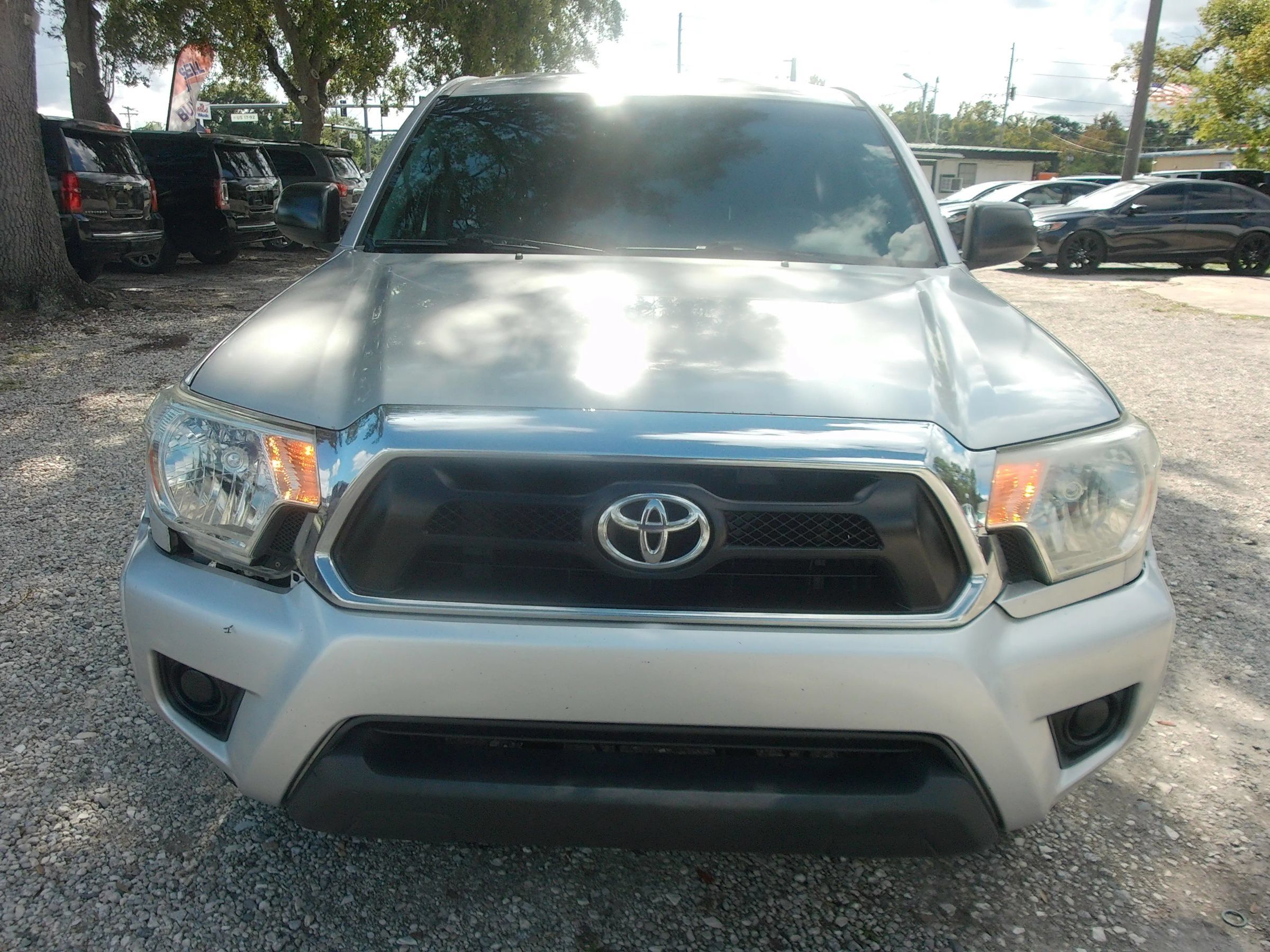 Used 2012 Toyota Tacoma 2WD Double Cab w/ SR5 Pkg image 2