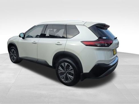 Used 2021 Nissan Rogue SV w/ Premium Package image 7