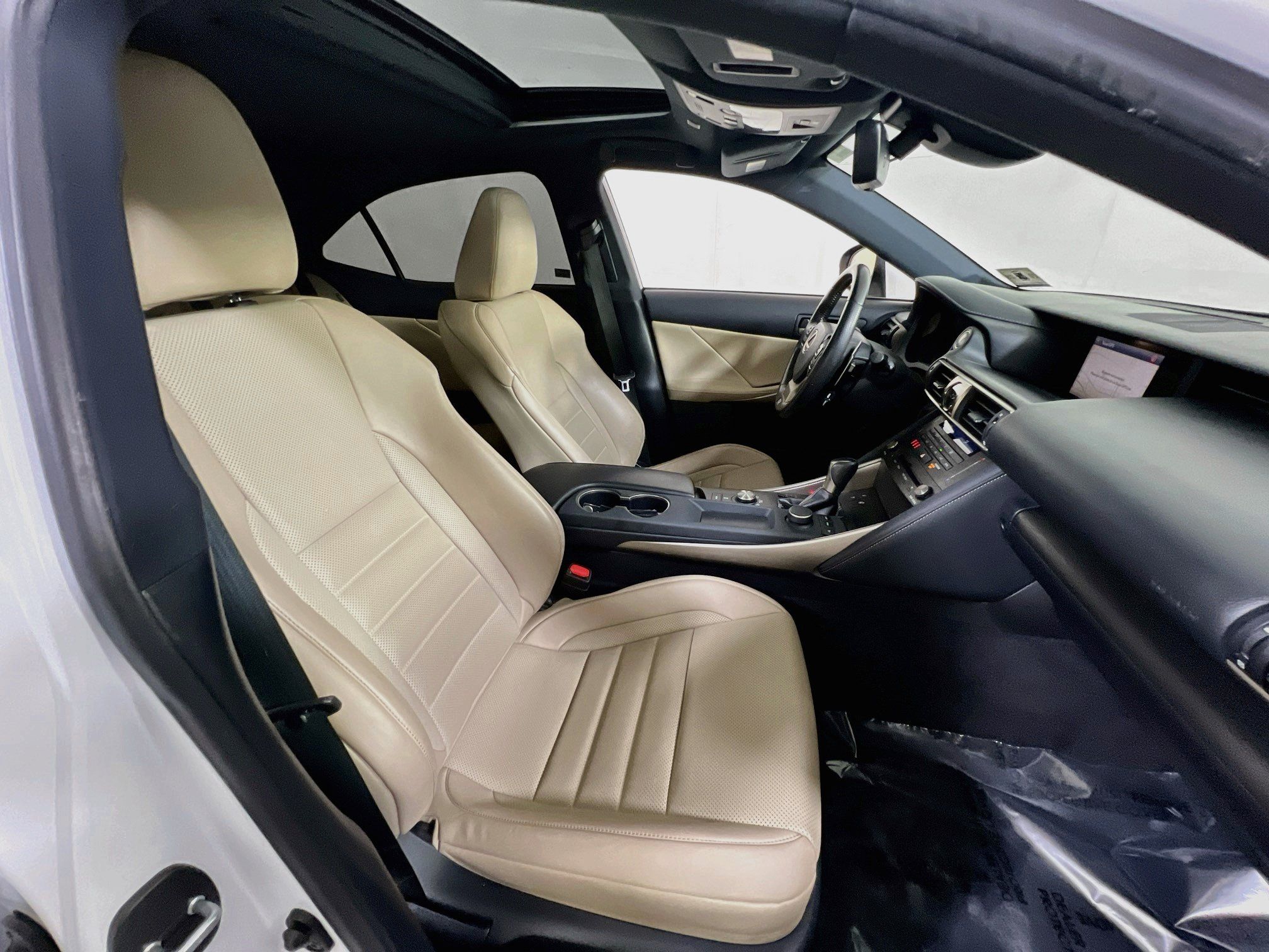 Used 2019 Lexus IS 300 F Sport w/ F Sport Package AWD/4WD image 27