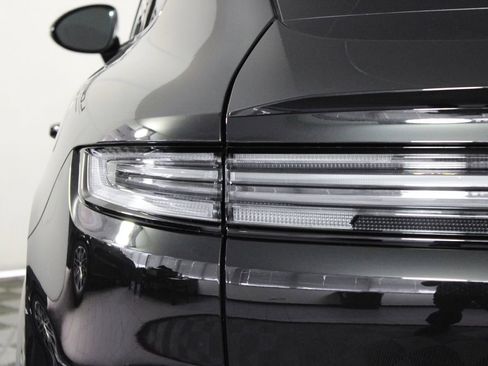 Certified 2026 Porsche Cayenne E-Hybrid Coupe image 12