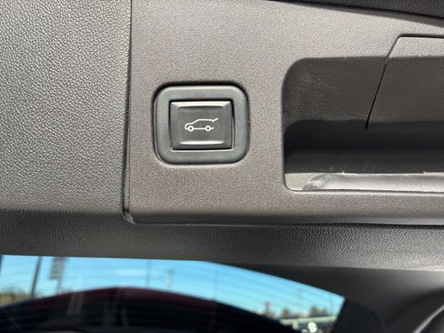 Used 2023 Cadillac XT5 Sportv w/ Technology Package image 6