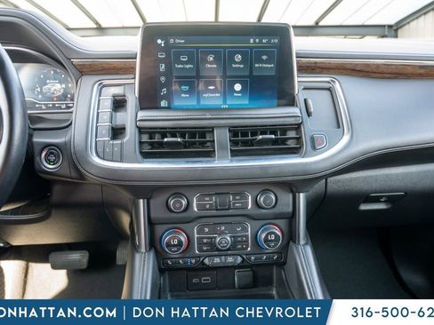 Used 2023 Chevrolet Suburban Premier image 8