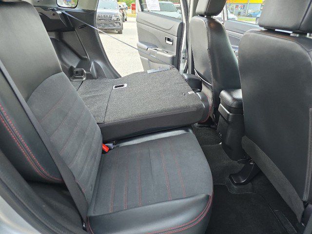 Used 2024 Mitsubishi Outlander Sport AWD image 39