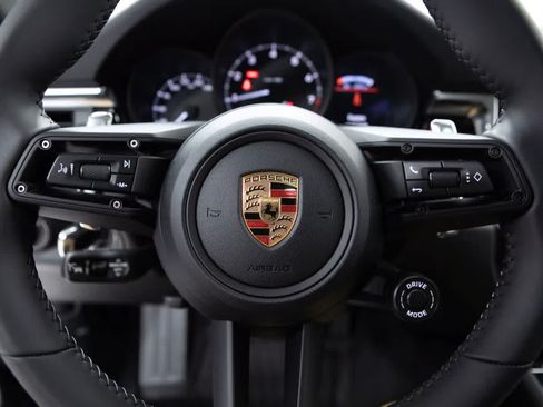 Certified 2026 Porsche Macan AWD/4WD image 14