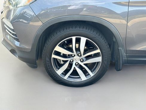 Used 2017 Honda Pilot Elite image 32