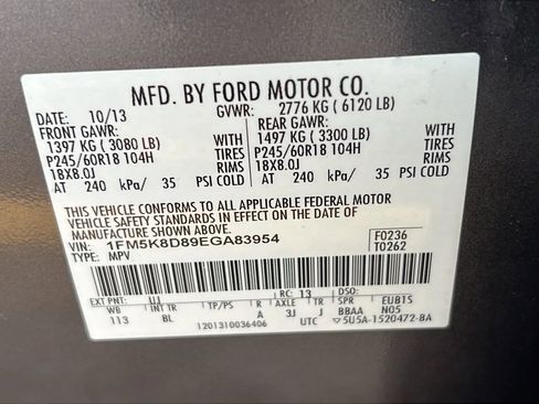 Used 2014 Ford Explorer XLT image 32