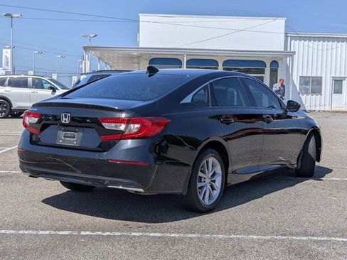 Used 2021 Honda Accord LX image 4