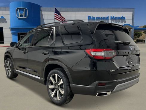 New 2025 Honda Pilot Elite image 3