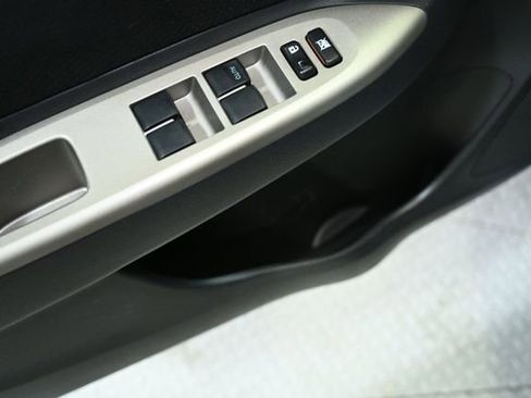 Used 2011 Toyota Yaris Sedan image 36