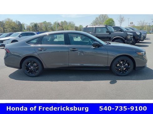 Certified 2025 Honda Accord SE image 5