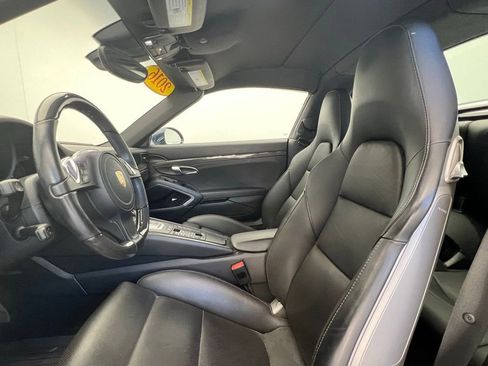 Used 2016 Porsche 911 Targa 4 GTS image 5