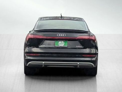 Used 2021 Audi e-tron Prestige image 5