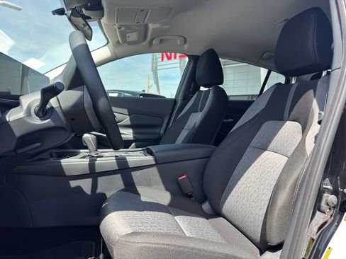 New 2026 Nissan Sentra SV FWD image 10