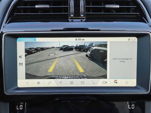 Used 2020 Jaguar F-PACE Premium AWD/4WD image 32