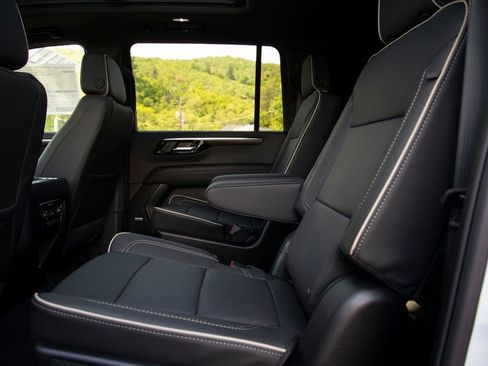 New 2026 Chevrolet Suburban Premier w/ Sun And Tow Package AWD/4WD image 13