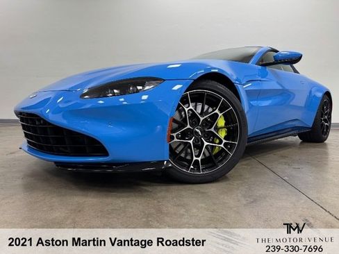 Used 2021 Aston Martin V8 Vantage Roadster RWD image 2