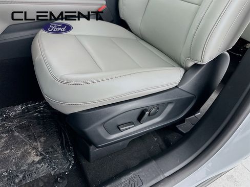 New 2026 Ford Explorer Active w/ Active Comfort Package image 25