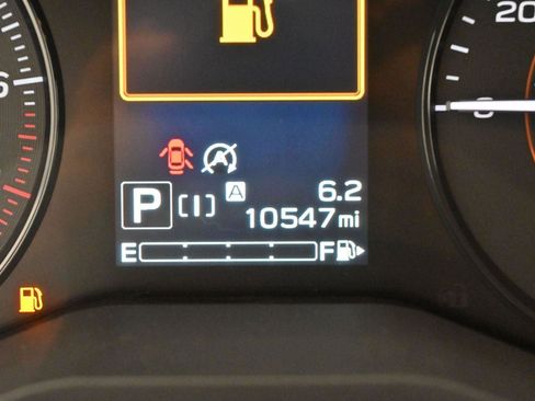 Used 2023 Subaru Crosstrek 2.0i Premium AWD/4WD image 18