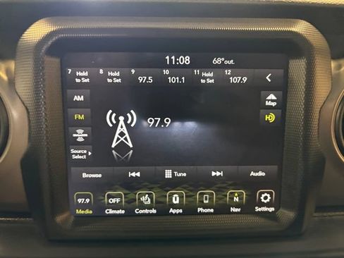 Used 2022 Jeep Gladiator Sport AWD/4WD image 19