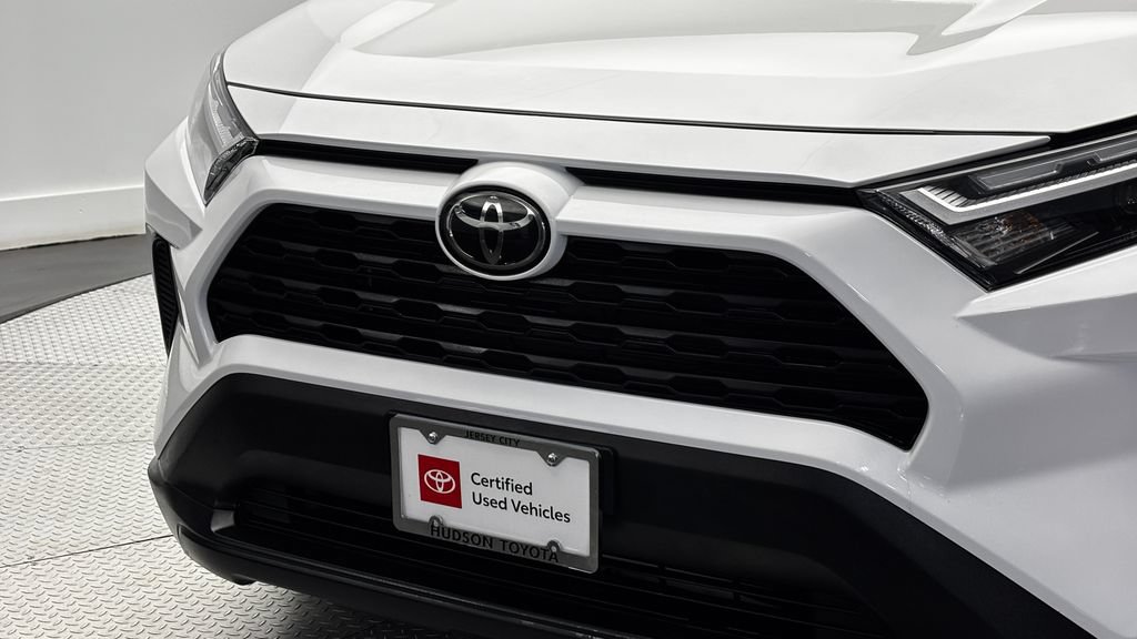 Used 2023 Toyota RAV4 XLE w/ Convenience Package AWD/4WD image 2