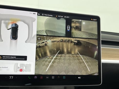 Used 2025 Tesla Model Y Long Range image 17