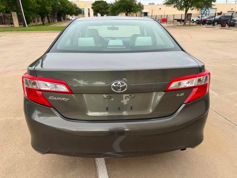Used 2012 Toyota Camry LE FWD image 7