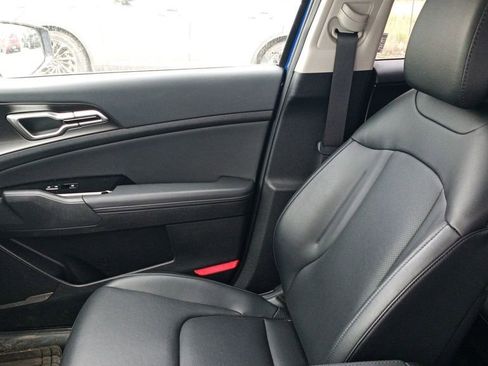 Used 2025 Kia Sportage EX w/ Premium Package image 10