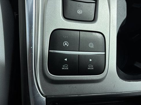 Used 2021 Ford Explorer XLT w/ Equipment Group 202A RWD image 44