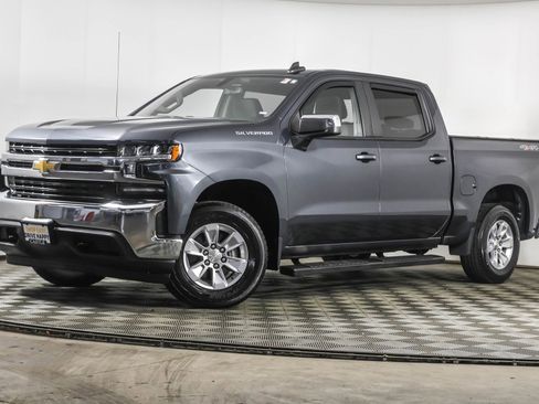Used 2021 Chevrolet Silverado 1500 LT image 2