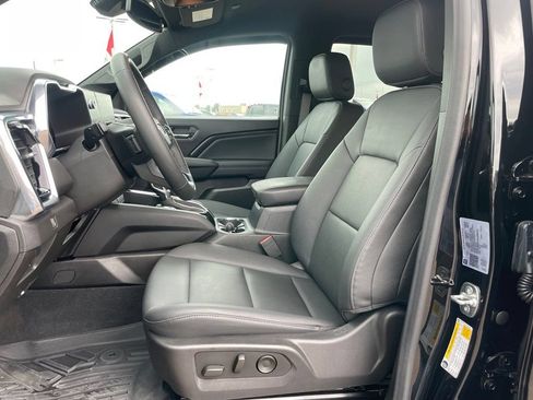 Used 2024 GMC Canyon Elevation w/ Elevation Premium Package AWD/4WD image 6