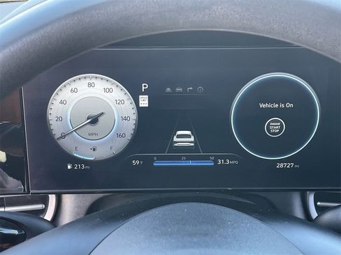 Certified 2024 Hyundai Elantra SEL image 29