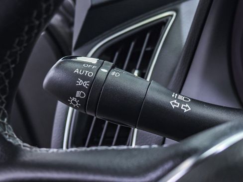 Used 2023 INFINITI Q50 Sensory image 29