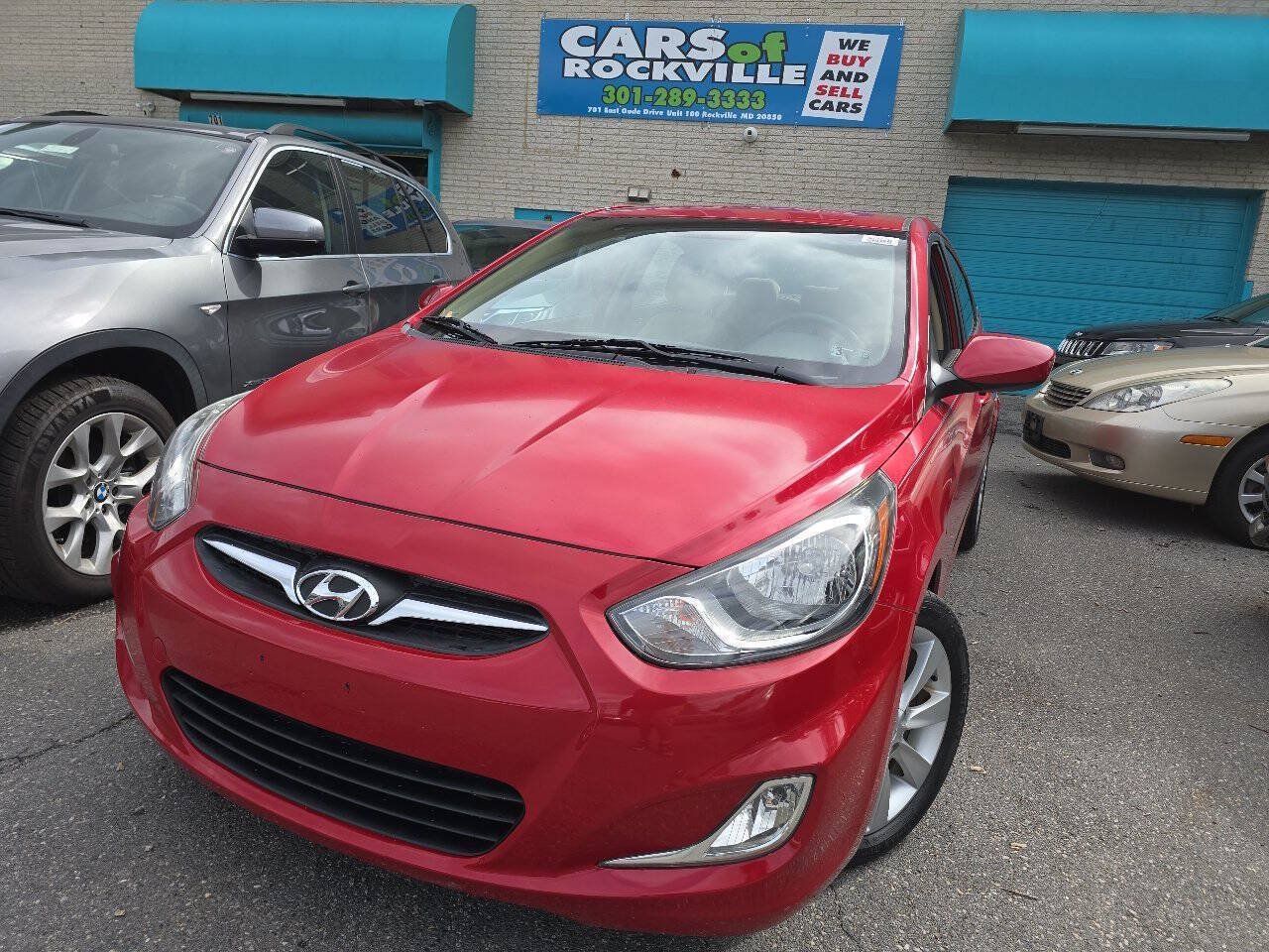 Used 2013 Hyundai Accent GLS w/ Premium Pkg FWD image 2