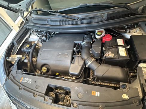 Used 2017 Ford Explorer XLT w/ Equipment Group 202A FWD image 37