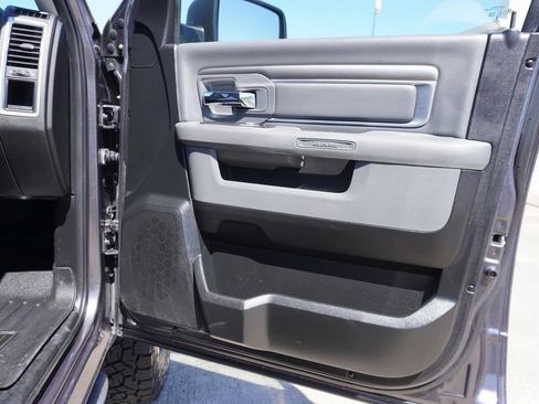 Used 2019 RAM 1500 Classic SLT image 22