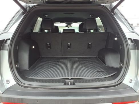 Used 2026 Chevrolet Equinox LT w/ Convenience Package II FWD image 8