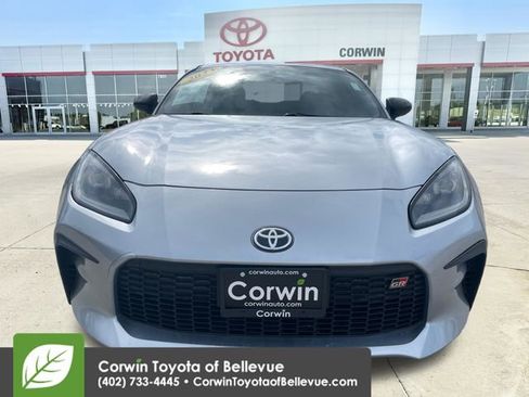Used 2023 Toyota GR86 Premium w/ ALL Weather Mat Package (TMS) RWD image 8