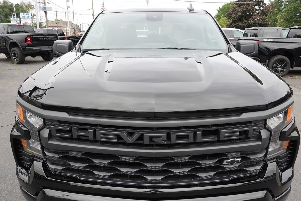 Used 2024 Chevrolet Silverado 1500 Custom AWD/4WD image 6