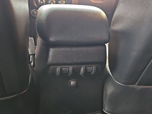 Used 2014 Jeep Wrangler Unlimited Rubicon w/ Connectivity Group AWD/4WD image 19