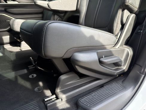 Used 2023 Jeep Wagoneer Series III w/ Flexible Seating Group image 51