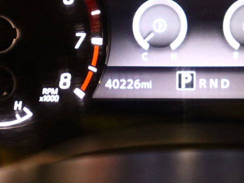 Used 2023 Nissan Frontier PRO-4X w/ Technology Package image 14