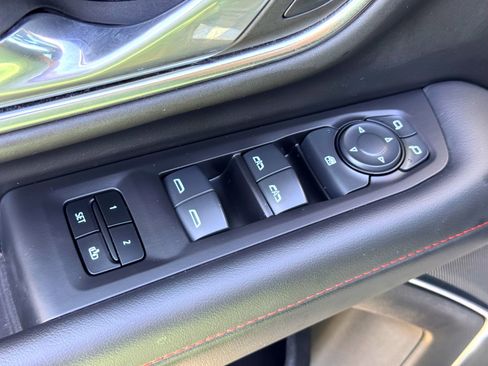 Used 2024 Chevrolet Suburban RST image 16