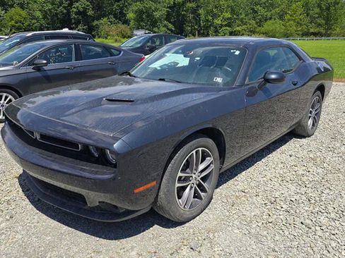Used 2019 Dodge Challenger SXT AWD/4WD image 1