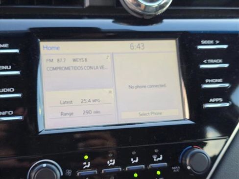 Used 2018 Toyota Camry LE FWD image 15