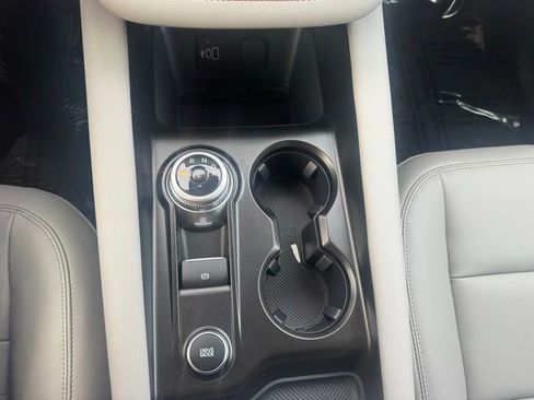 New 2026 Ford Explorer Active w/ Active Comfort Package image 18