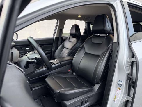 Used 2025 Nissan Murano SV AWD/4WD image 29