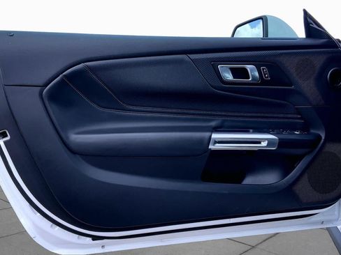 Used 2025 Ford Mustang Premium RWD image 21