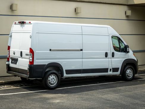 Used 2023 RAM ProMaster 2500 FWD image 8