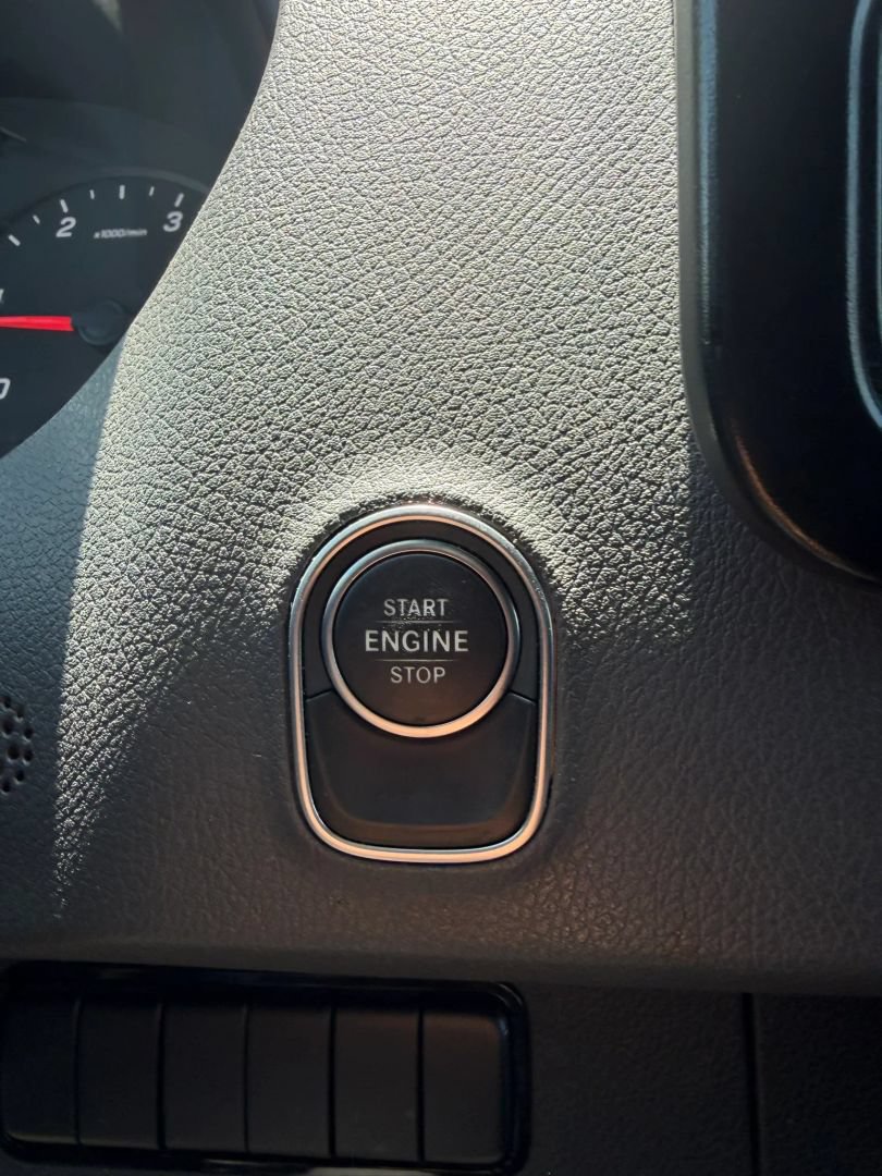 Used 2019 Mercedes-Benz Sprinter 2500 image 25