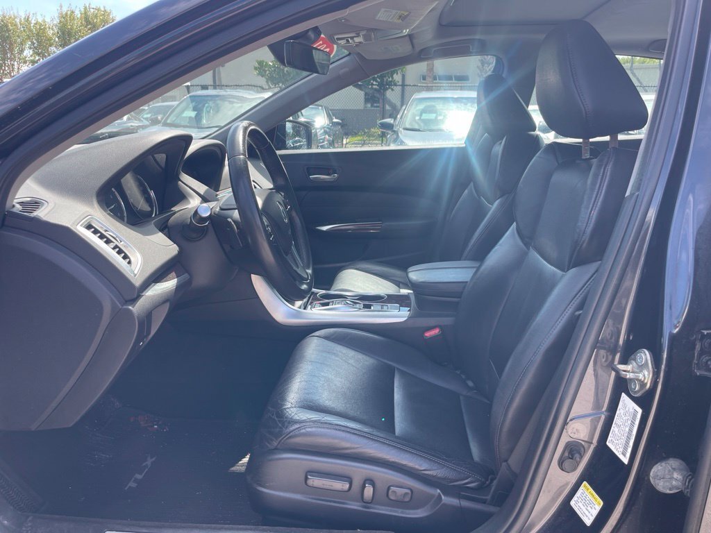 Used 2015 Acura TLX w/ Technology Package FWD image 5